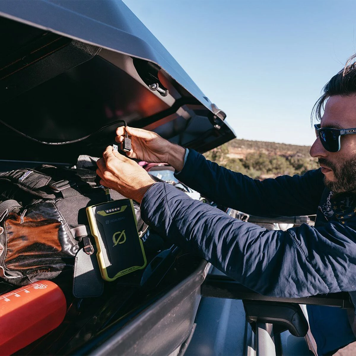 Budget 😍 Yakima Cargo Boxes CBX 16 Solar Cargo Box 🤩 - Image 17